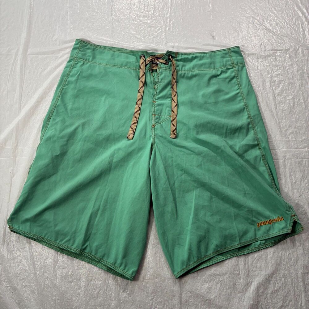 Patagonia Shorts Mens Size 29 Stretch Board shorts Green - Stains